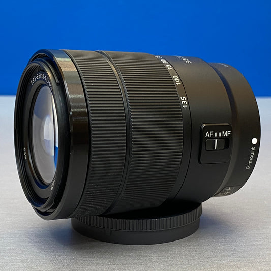 Sony E 18-135mm f/3.5-5.6 OSS