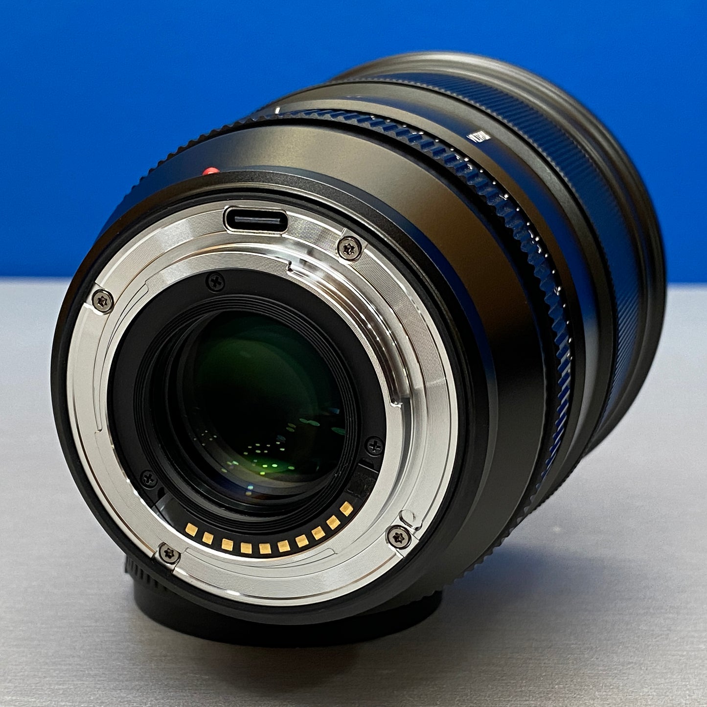 Viltrox PRO AF 75mm f/1.2 STM ED IF