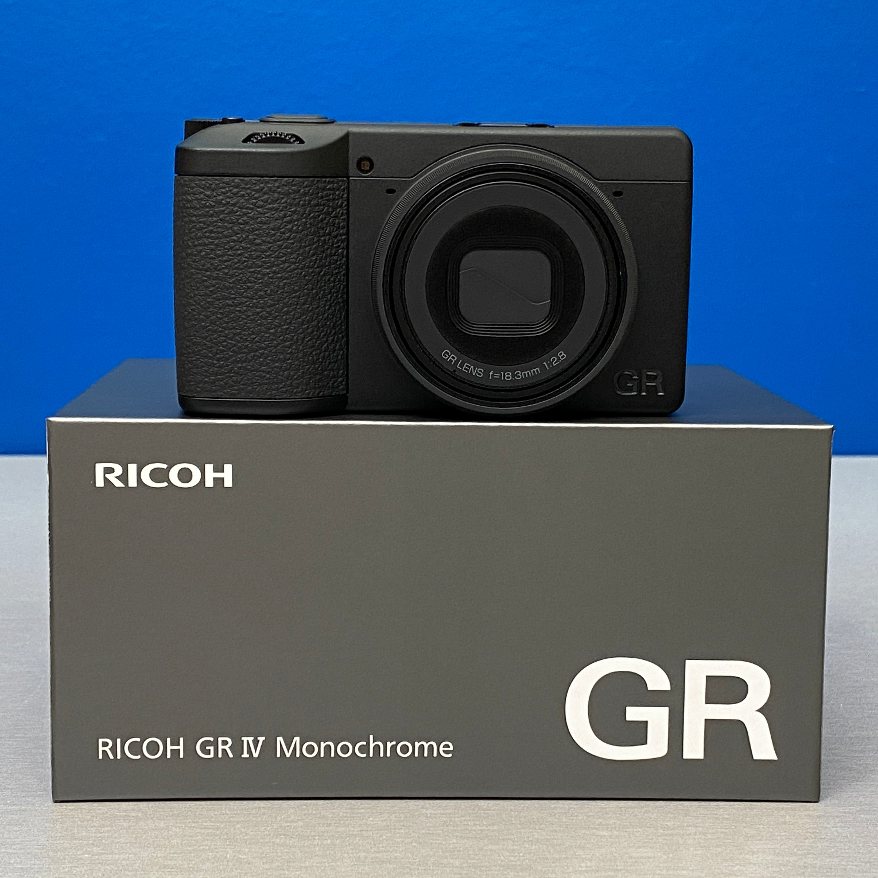 Ricoh GR IV Monochrome (25.7MP) | NOVA – Alvalade Mobile