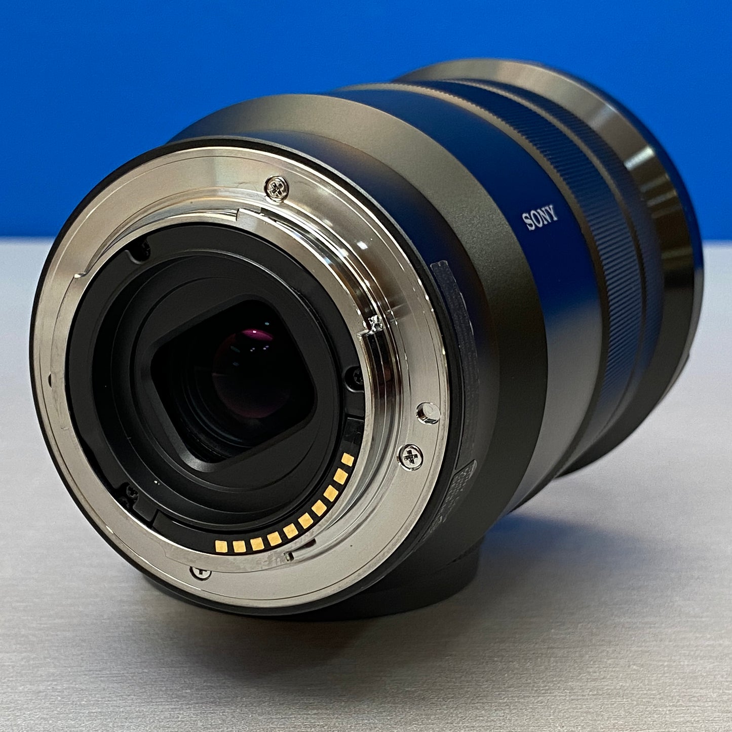 Sony E 18-105mm f/4 G PZ OSS