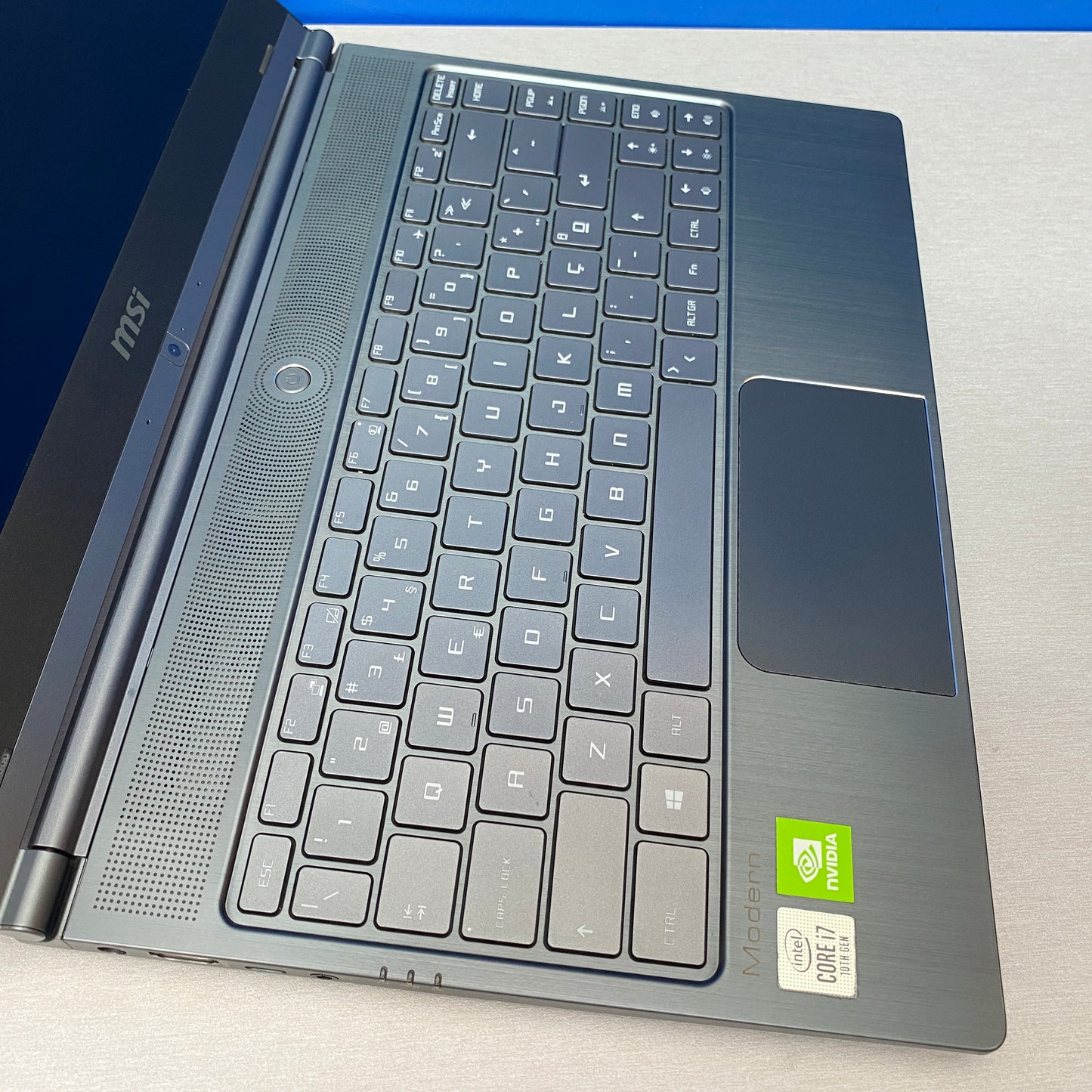 MSI Modern 14 A10RAS | 14" FHD (i7-10510U/16GB/1TB SSD/GeForce MX330 2GB)