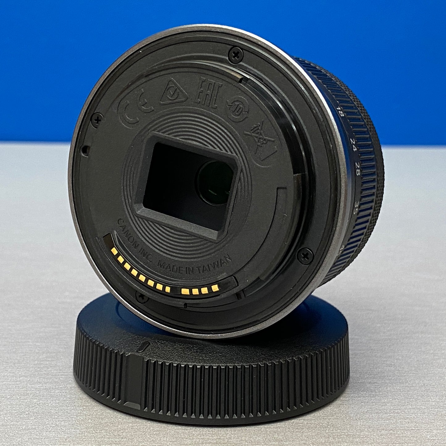 Canon RF-S 18-45mm f/4.5-6.3 IS STM