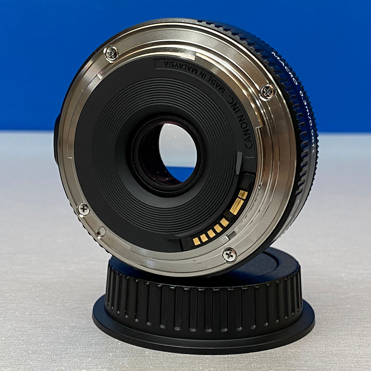 Canon EF 40mm f/2.8 STM