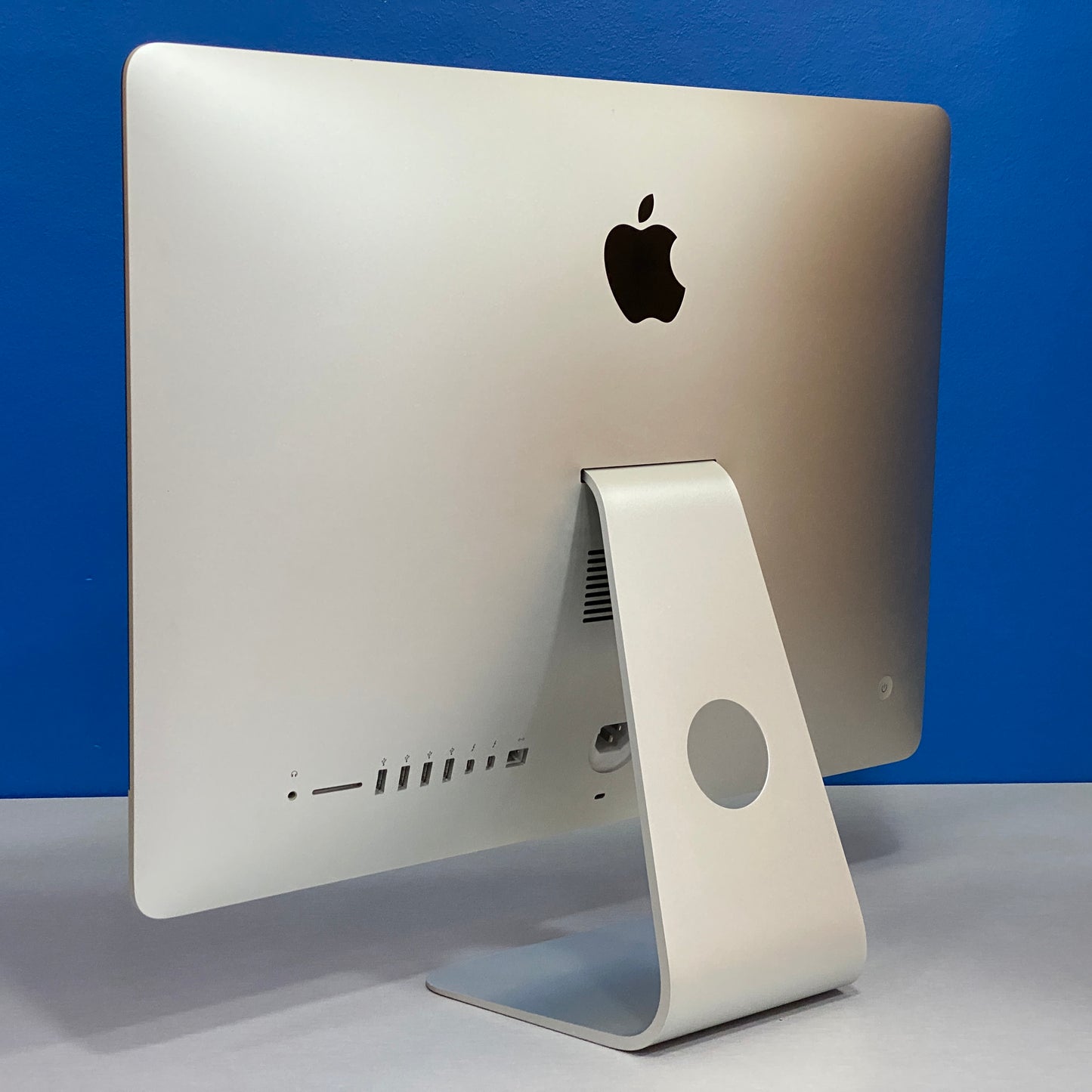 Apple iMac 21.5" - A1418 - Late 2015 (i5-5575R/8GB/960GB SSD)