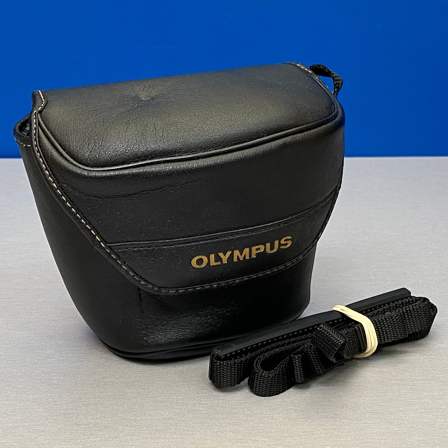 Olympus IS-100 (AF 28-110mm f/4.5-5.6)