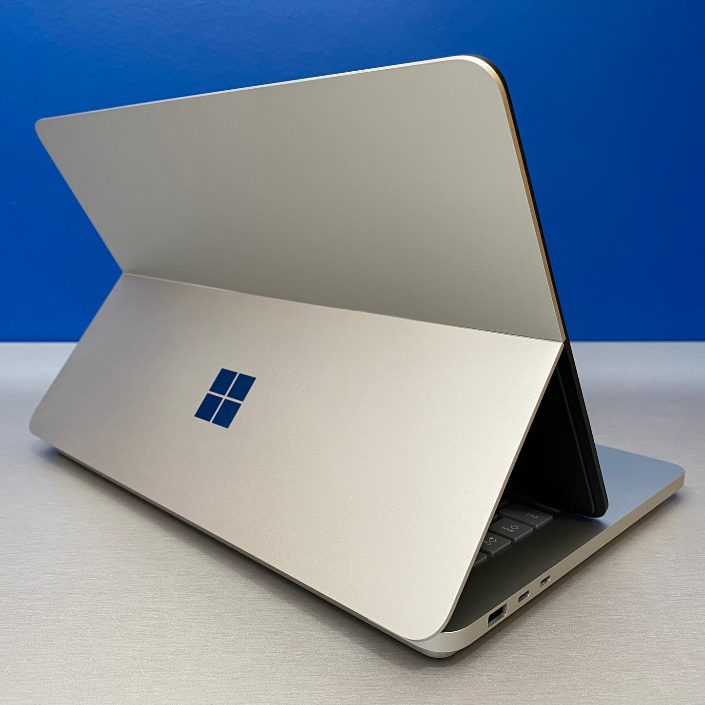 Microsoft Surface Laptop Studio 2 -14.4" (i7-13700H/16GB/512GB SSD/RTX 4050 6GB)