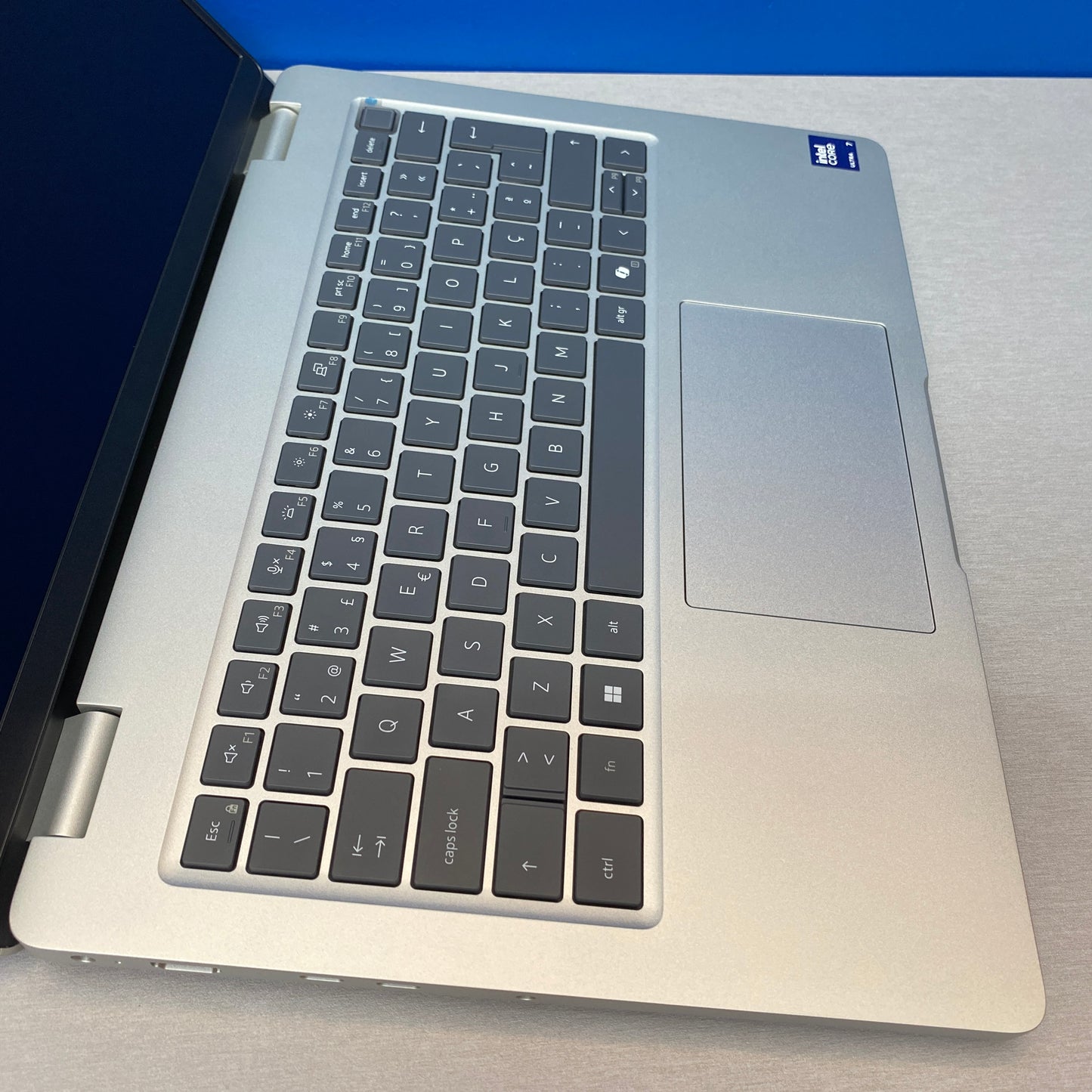 Dell Pro 14 PC14250 | 14" FHD | Core Ultra 7 255U | 16GB | 256GB