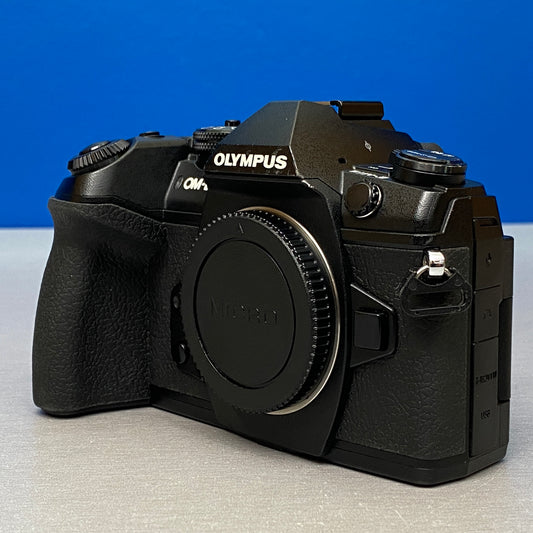 Olympus OM-D E-M1 Mark II (Corpo) - 20.4MP