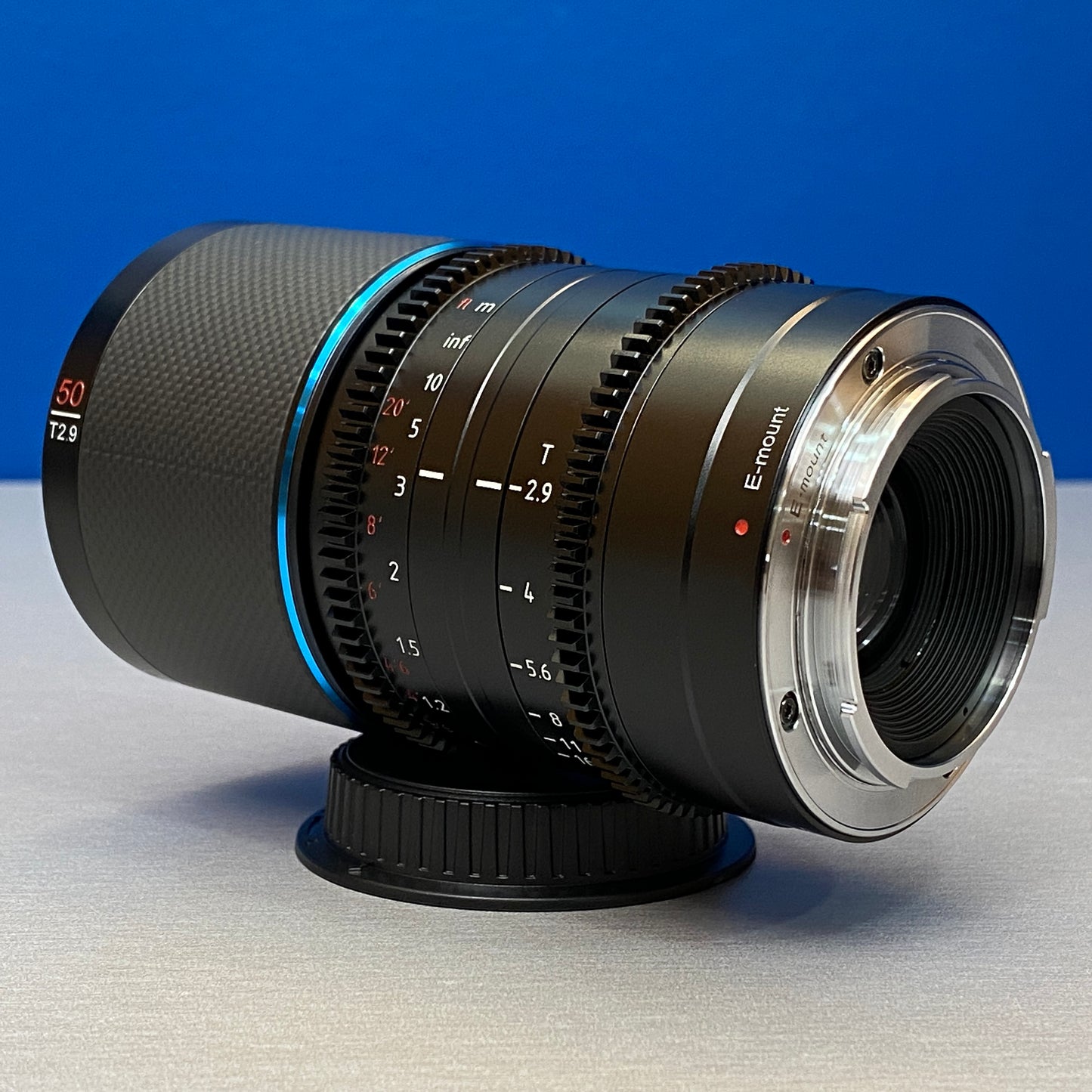 SIRUI Saturn 50mm T2.9 1.6x Anamorphic (Carbon Fiber) - NOVA