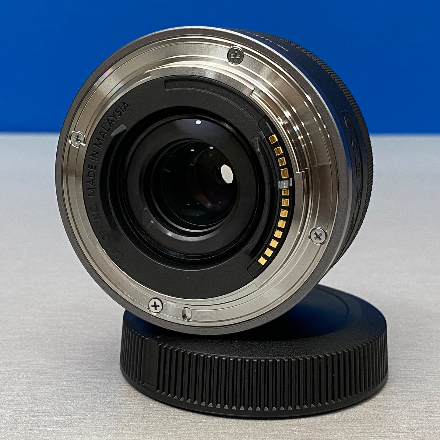 Canon RF 16mm f/2.8 STM