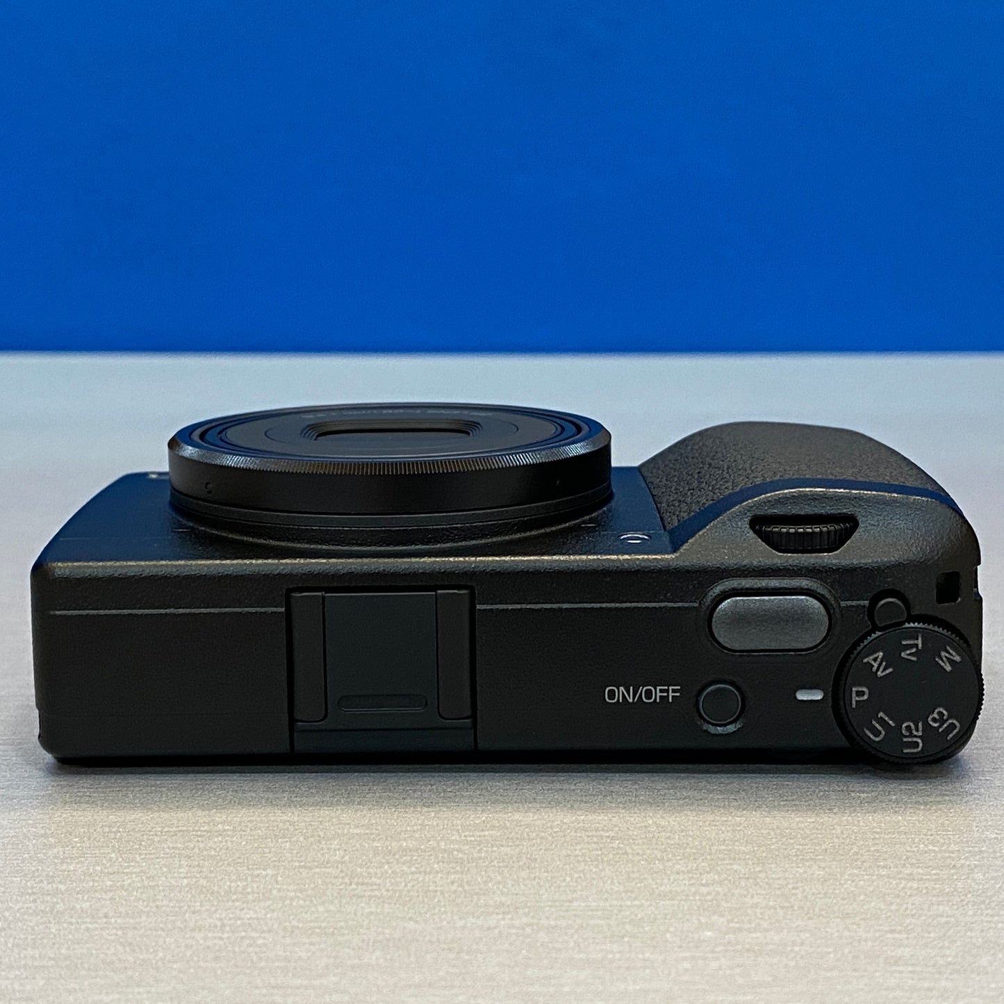 RICOH GR IIIx HDF (24.2MP) - NOVA