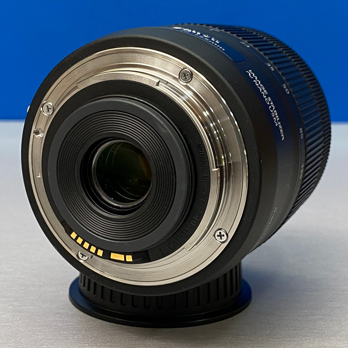 Canon EF-S 18-135mm f/3.5-5.6 IS USM