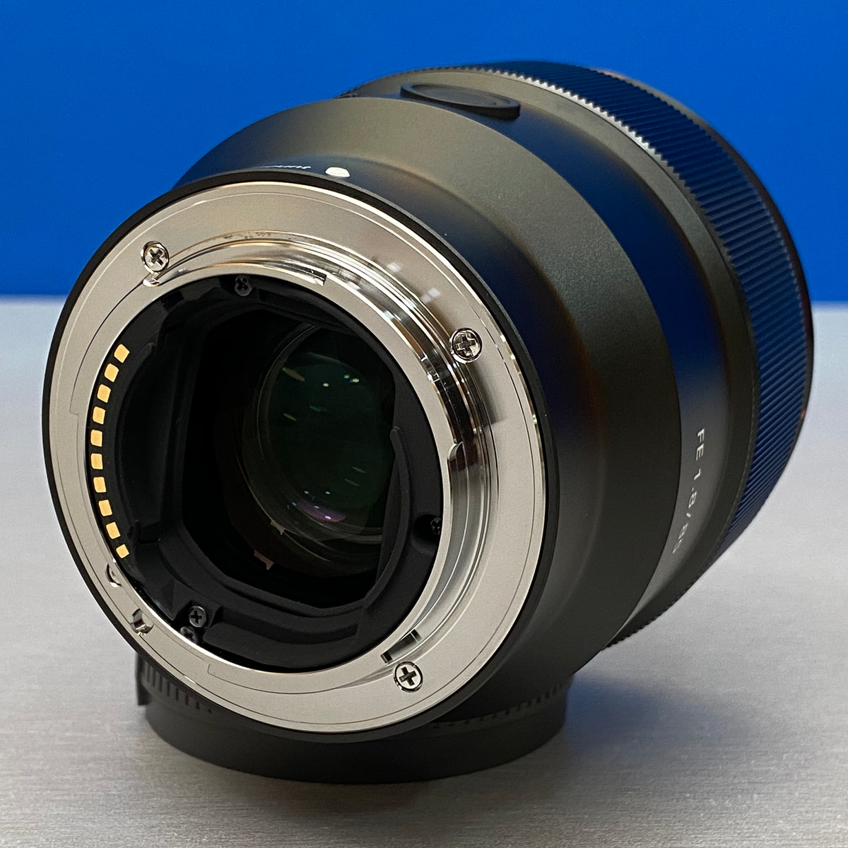 Sony FE 85mm f/1.8