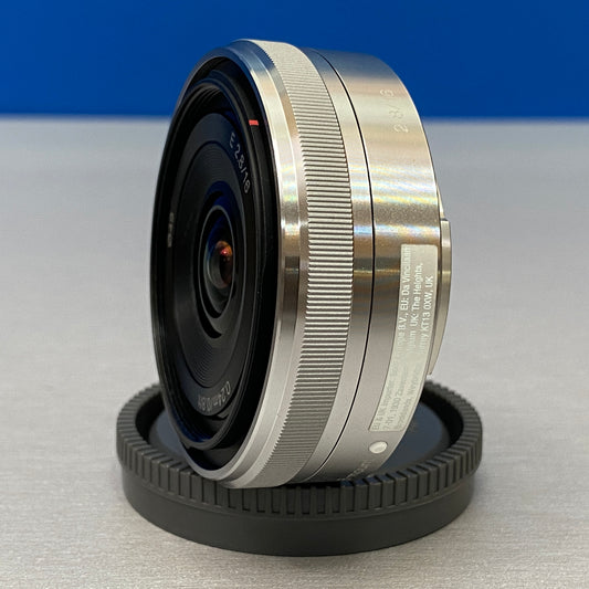 Sony E 16mm f/2.8