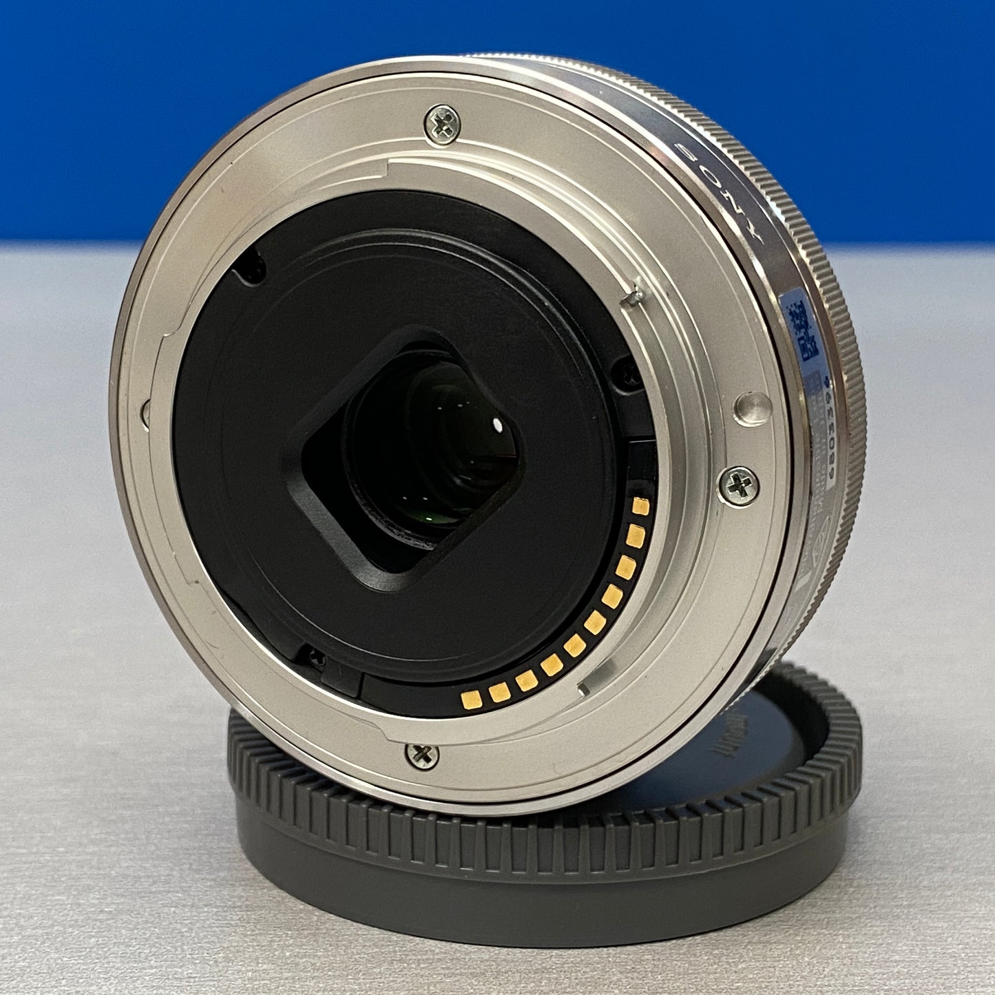 Sony E 16mm f/2.8