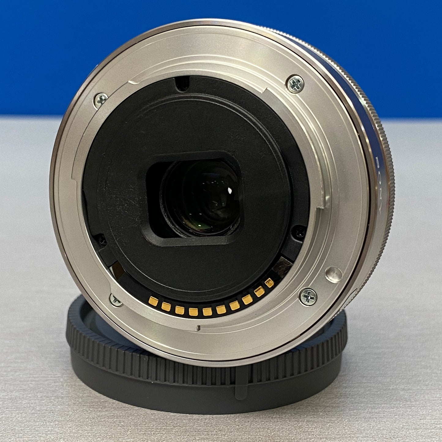 Sony E 16mm f/2.8