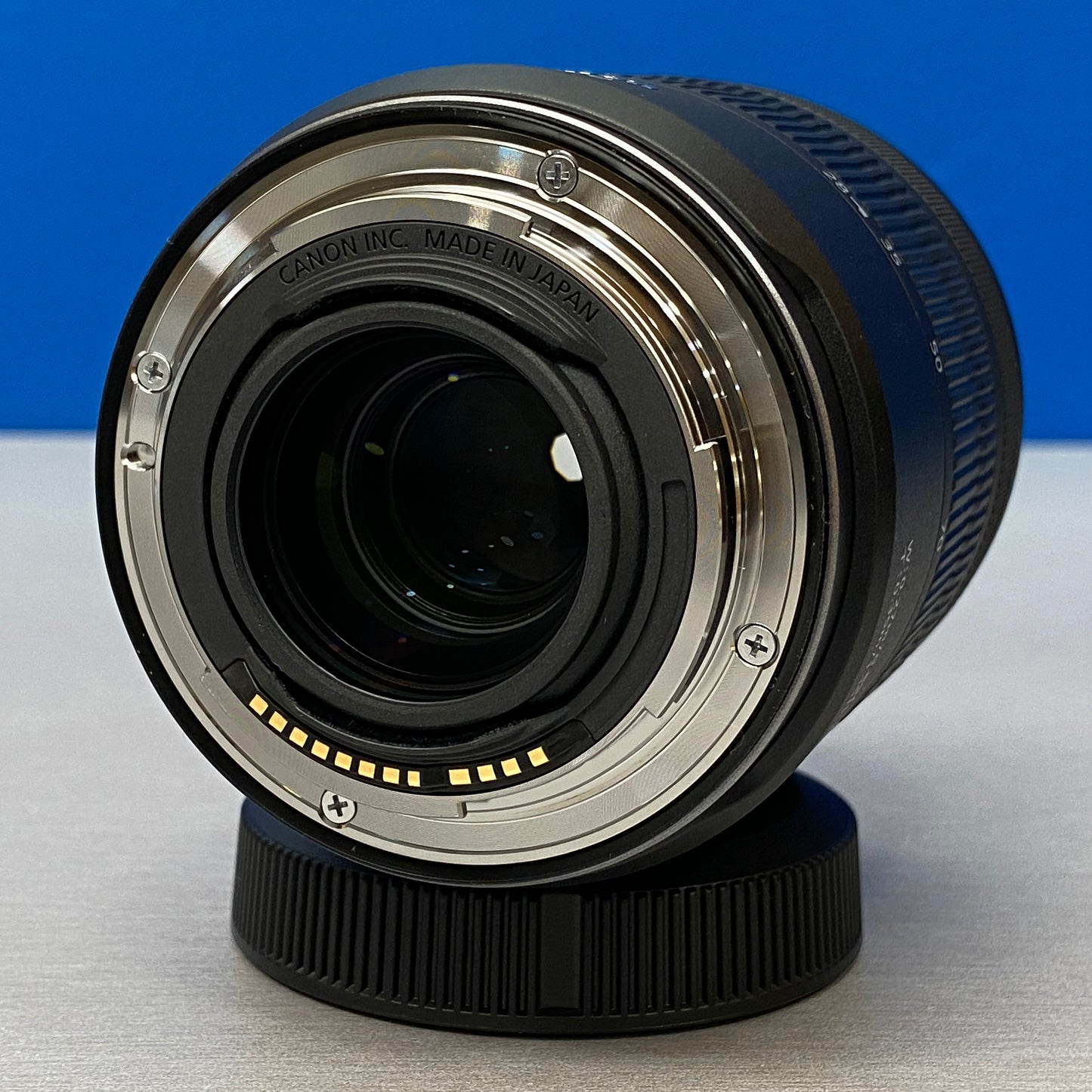 Canon RF 28-70mm f/2.8 IS STM