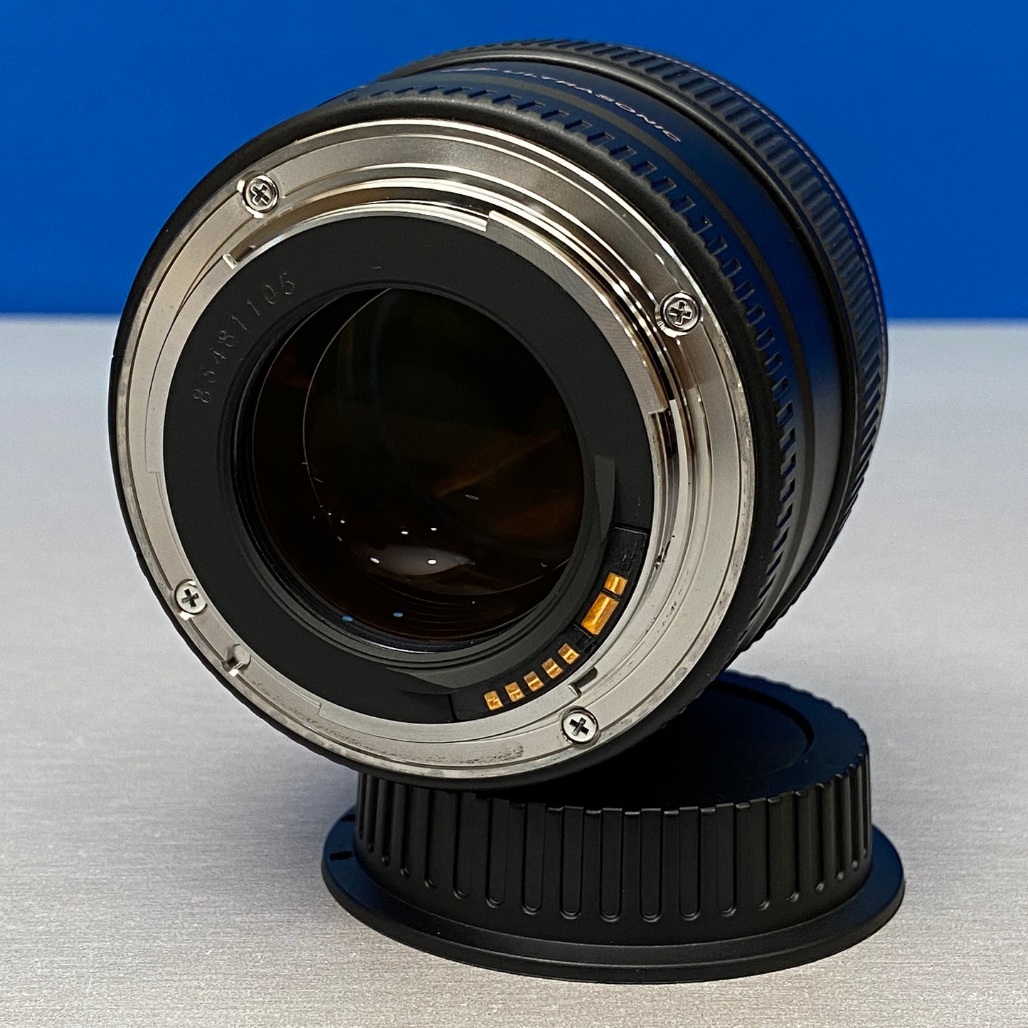 Canon EF 85mm f/1.8 USM