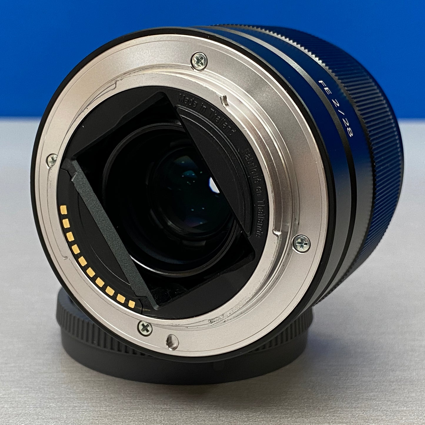 Sony FE 28mm f/2
