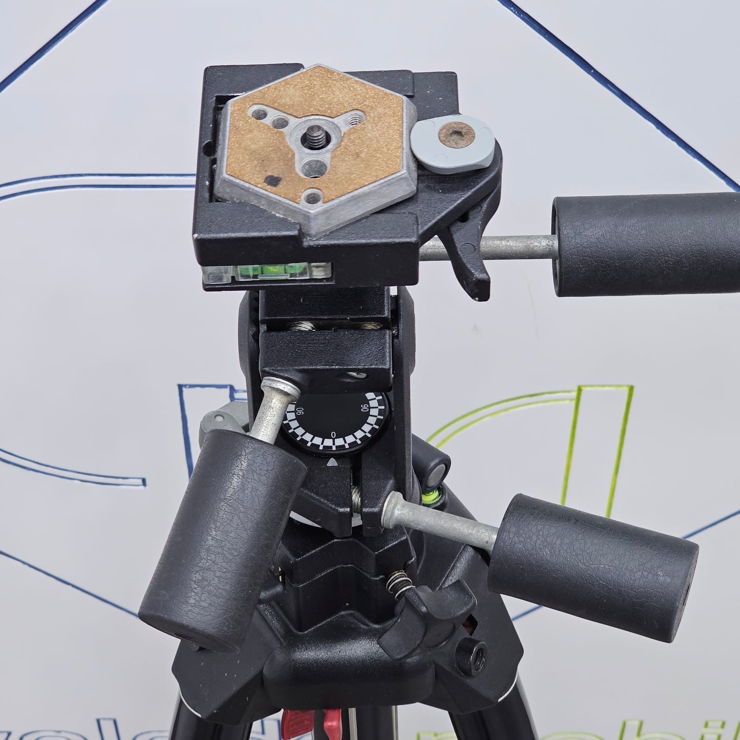 Tripé Manfrotto 058B + Cabeça 029 MK2 (3-Way)