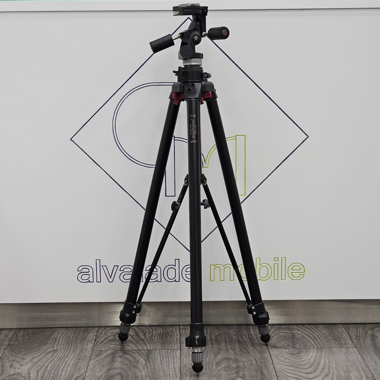 Tripé Manfrotto 058B + Cabeça 029 MK2 (3-Way)