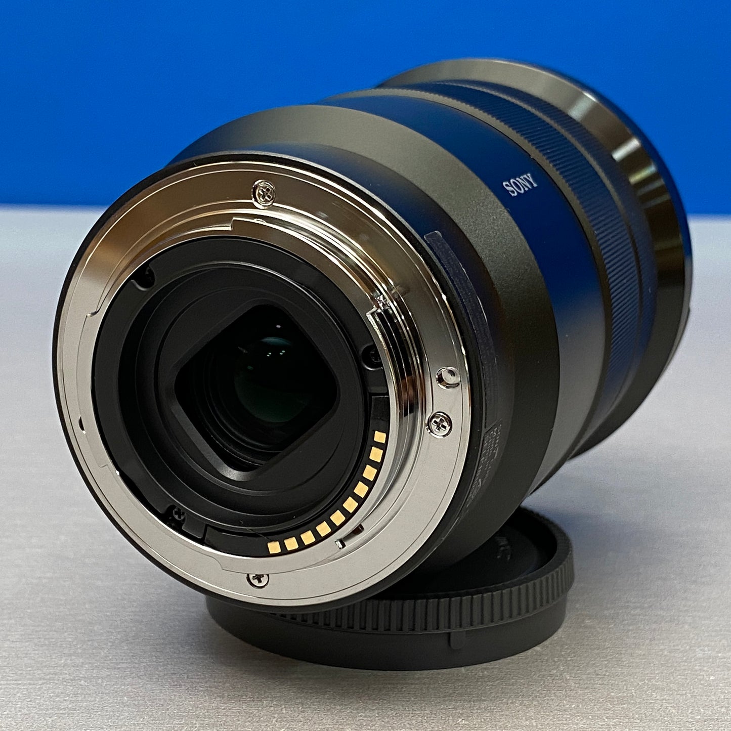 Sony E 18-105mm f/4 G PZ OSS