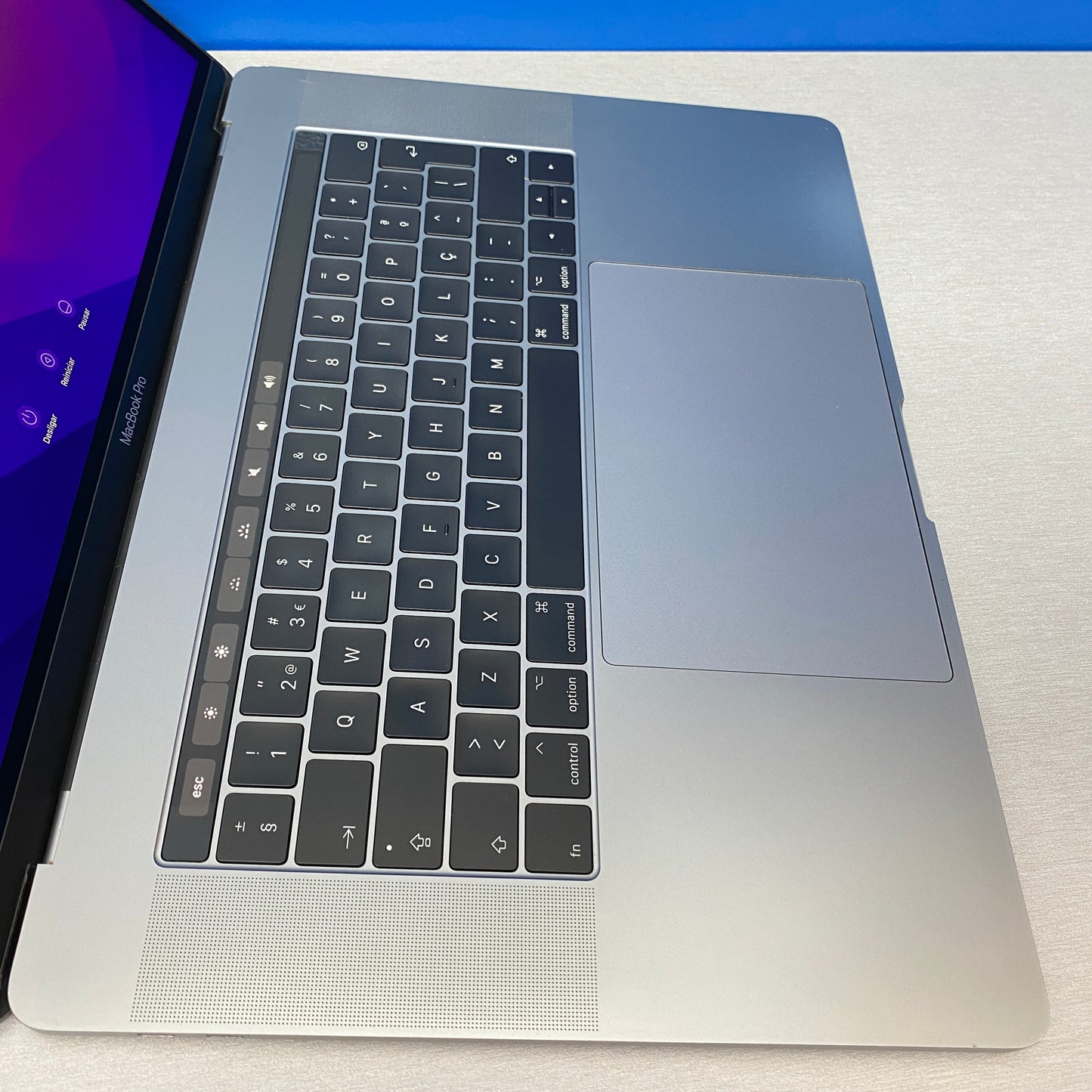 Apple MacBook Pro 15" Touch Bar - A1707 | Mid 2017 | i7/16GB/256GB SSD