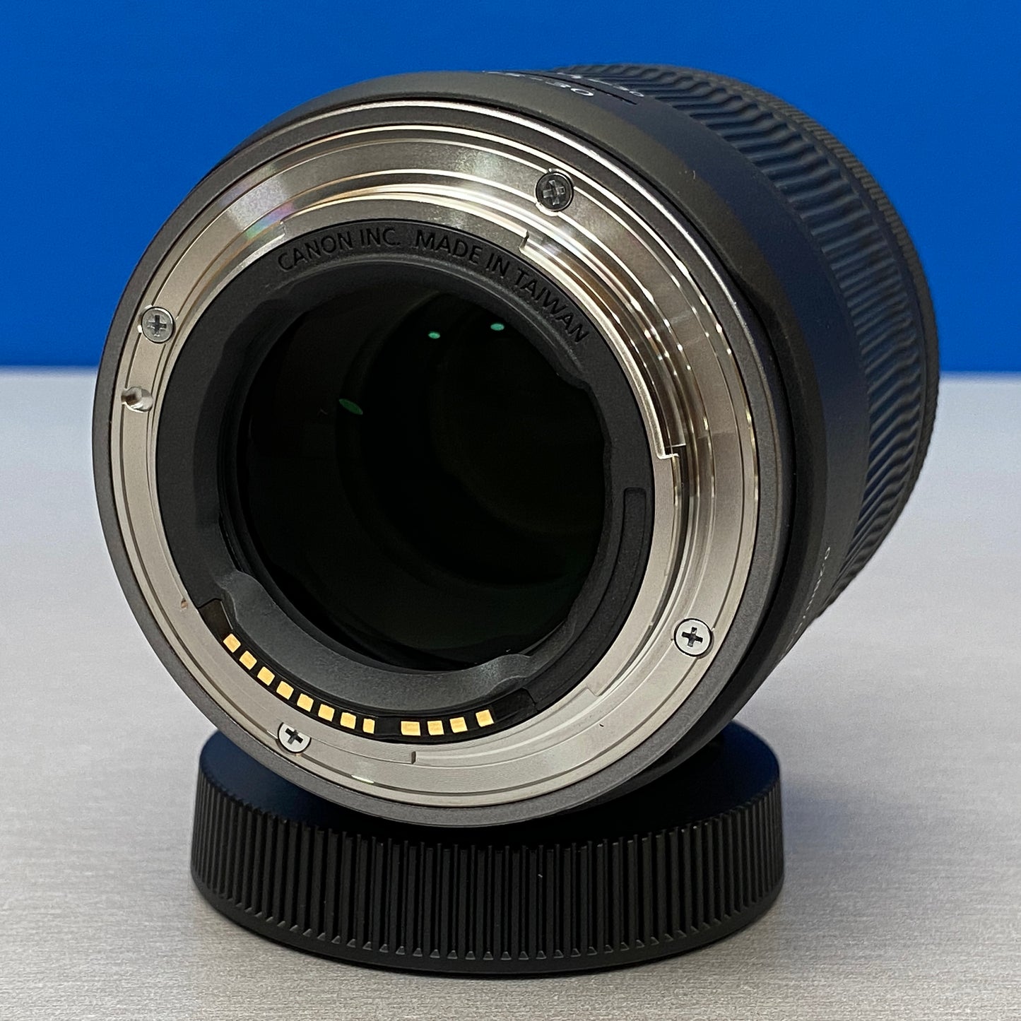 Canon RF 15-30mm f/4.5-6.3 IS STM