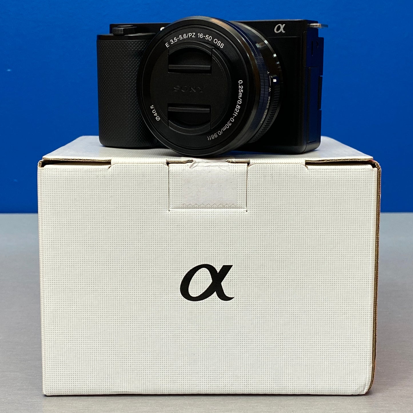 Sony ZV-E10 (24.2MP) + E PZ 16-50mm OSS