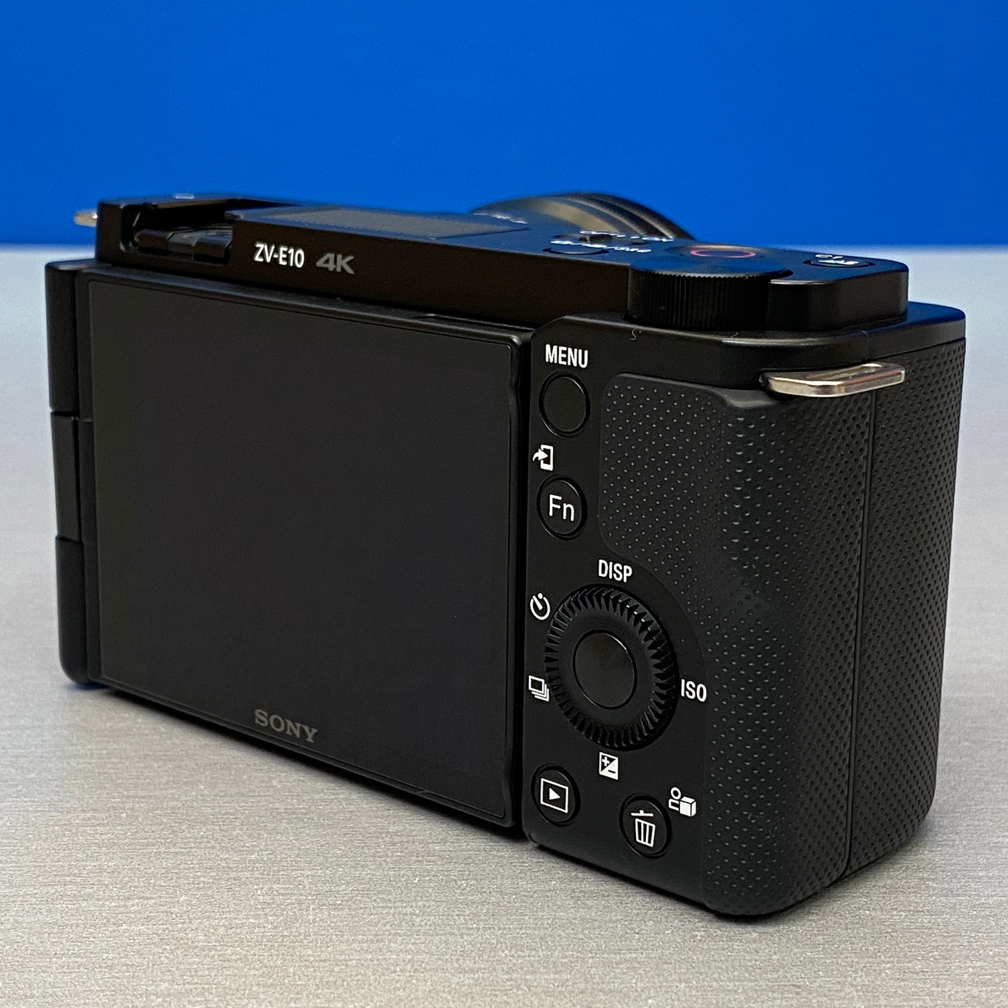 Sony ZV-E10 (24.2MP) + E PZ 16-50mm OSS