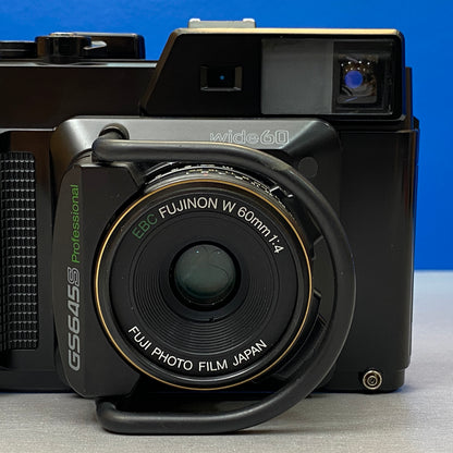 Fujifilm Fuji GS645S Professional | 60mm f/4 | Médio Formato