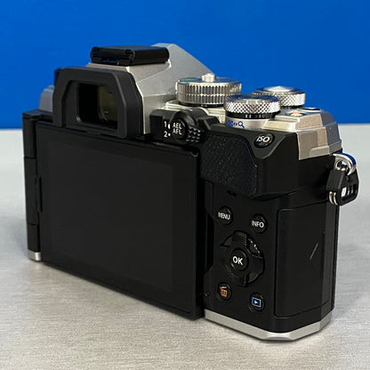 OM System OM-5 (Corpo) - 20.4MP - NOVA