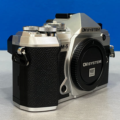 OM System OM-5 (Corpo) - 20.4MP - NOVA