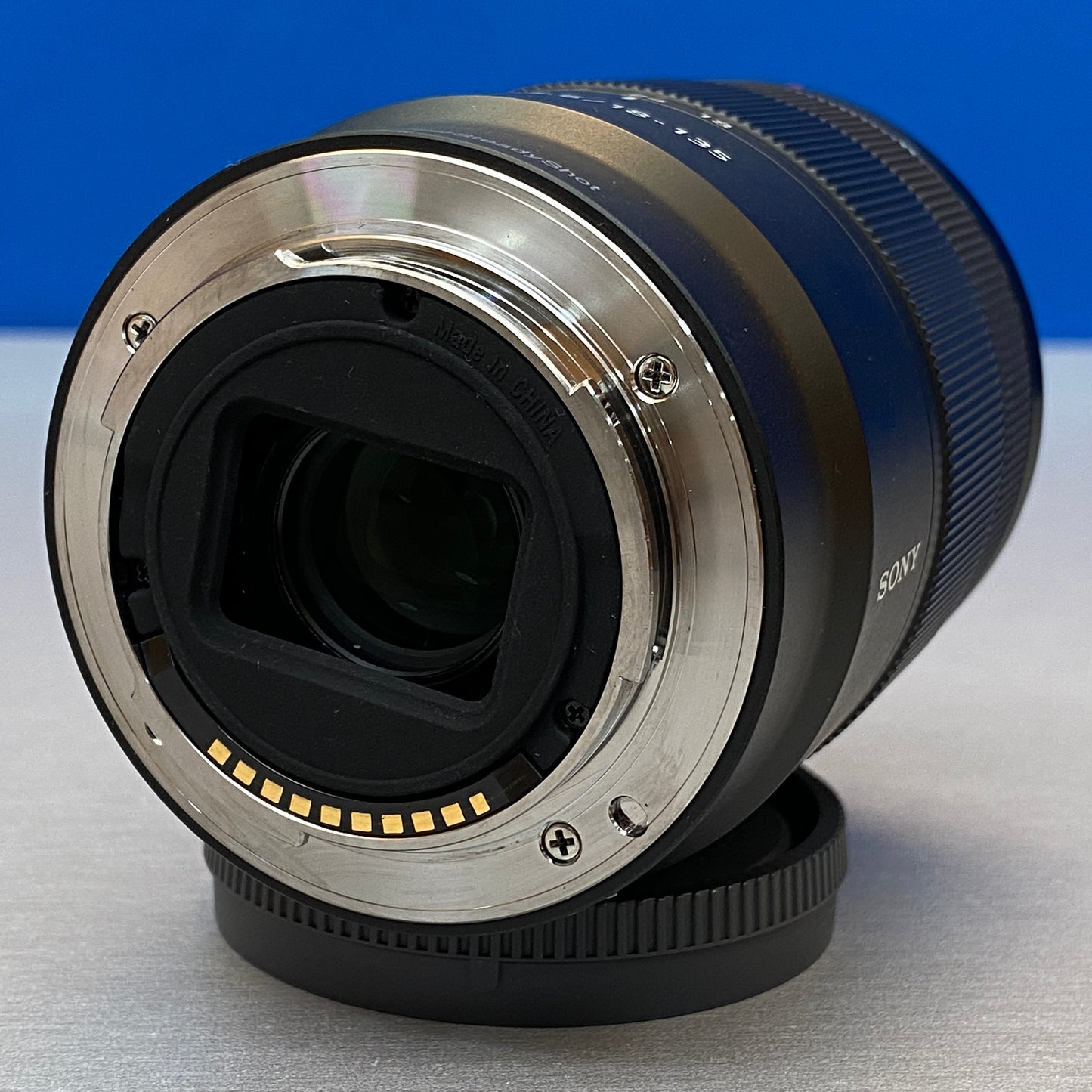 Sony E 18-135mm f/3.5-5.6 OSS