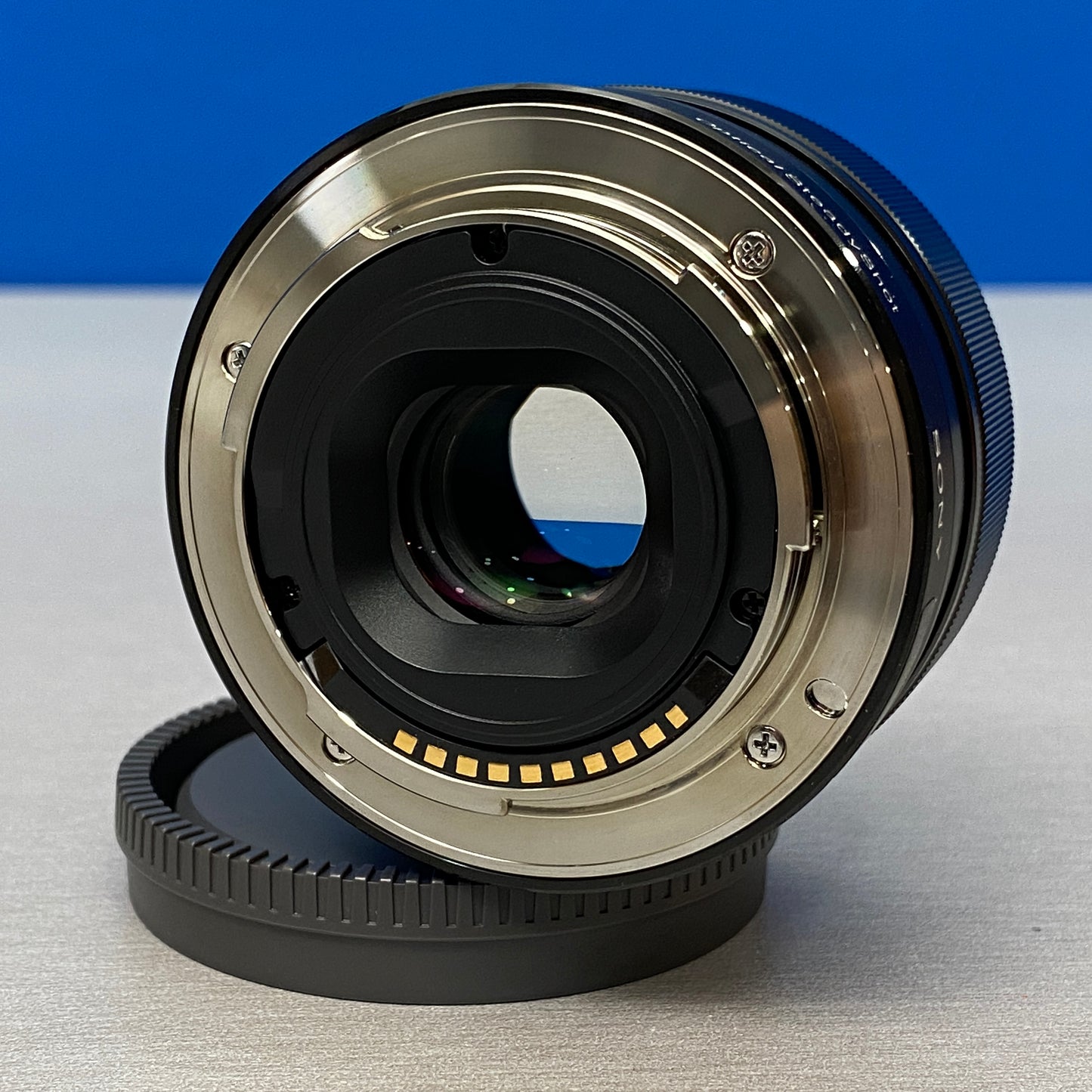 Sony E 35mm f/1.8 OSS