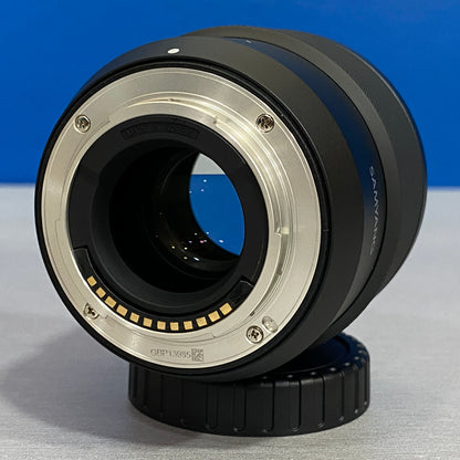 Samyang AF 75mm f/1.8