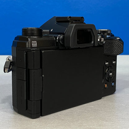 OM System OM-5 (Corpo) - 20.4MP - NOVA