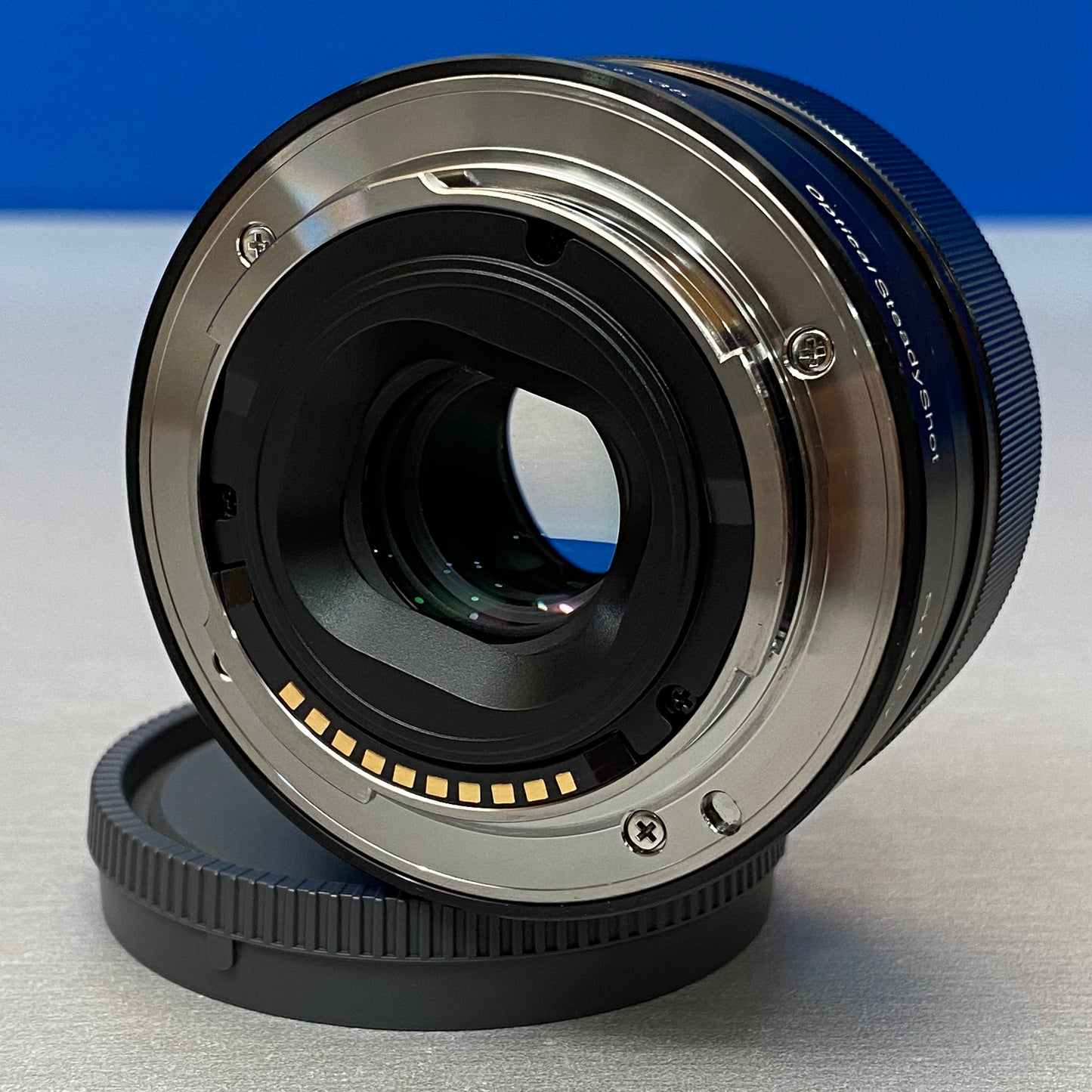 Sony E 35mm f/1.8 OSS