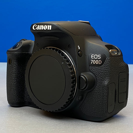 Canon EOS 700D (Corpo) - 18MP