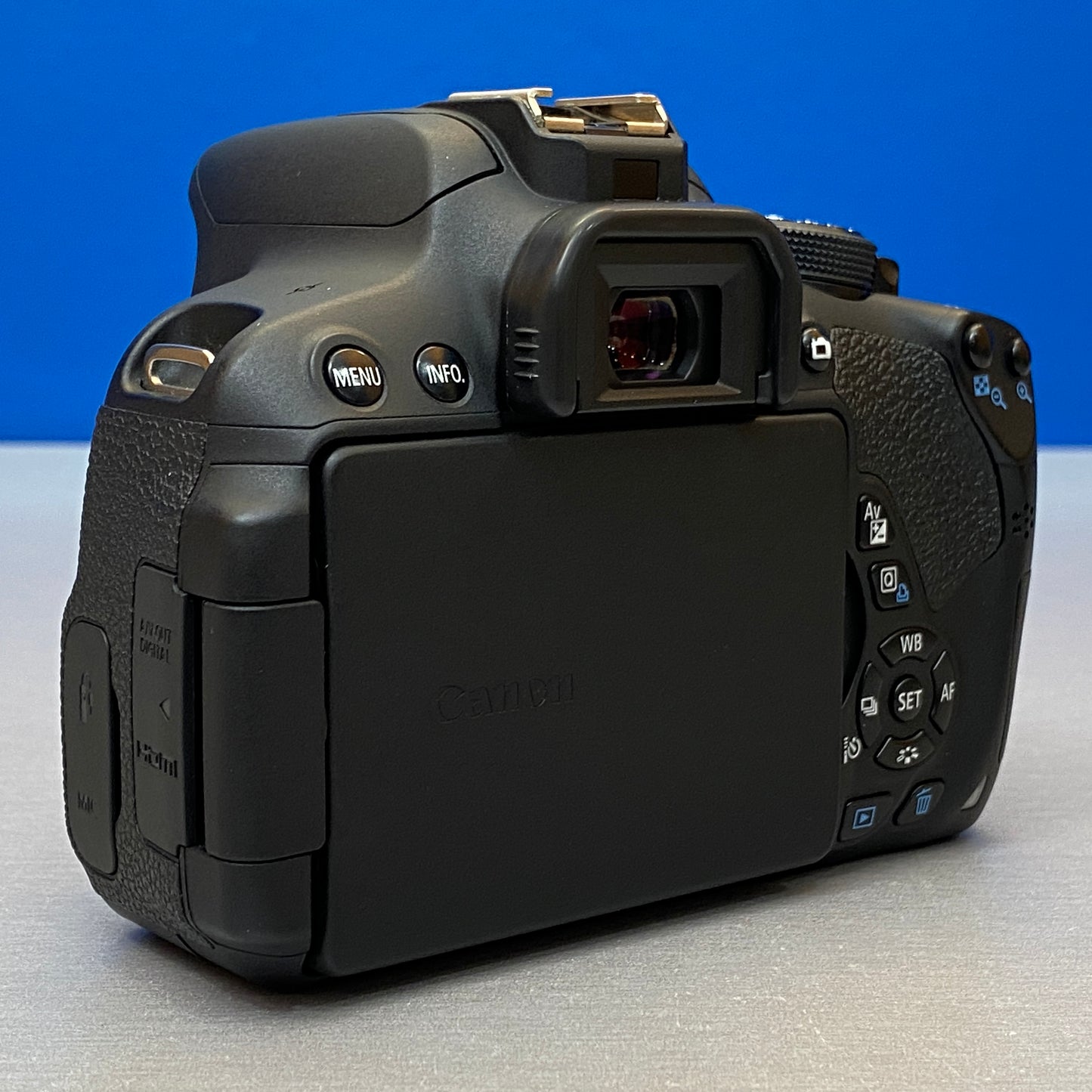 Canon EOS 700D (Corpo) - 18MP