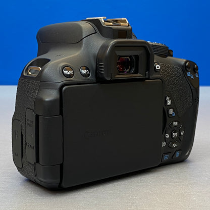 Canon EOS 700D (Corpo) - 18MP