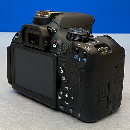Canon EOS 700D (Corpo) - 18MP