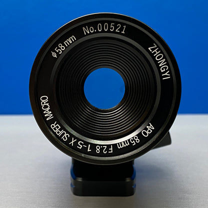 Mitakon Zhongyi Creator APO 85mm f/2.8 1-5X Super Macro