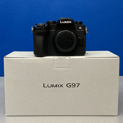 Panasonic Lumix G97 (Corpo) - 20.3MP | NOVA
