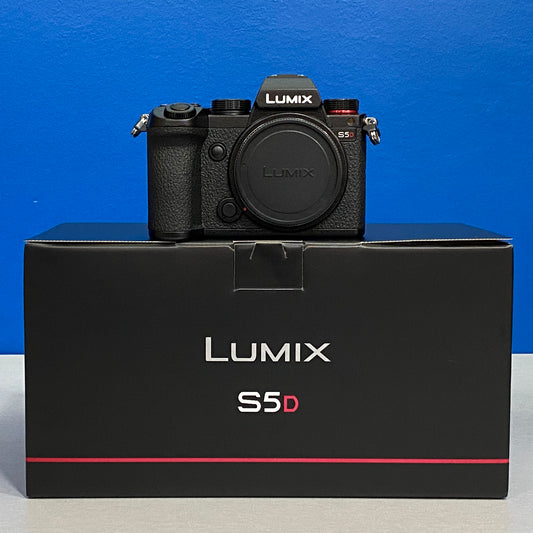Panasonic Lumix DC-S5D (Corpo) - 24.2MP | NOVA