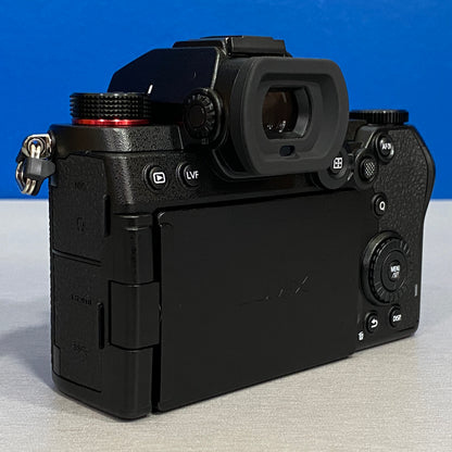 Panasonic Lumix DC-S5D (Corpo) - 24.2MP | NOVA