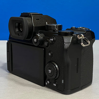 Panasonic Lumix DC-S5D (Corpo) - 24.2MP | NOVA