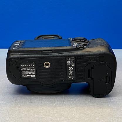 Nikon D300 (Corpo) - 12.3MP