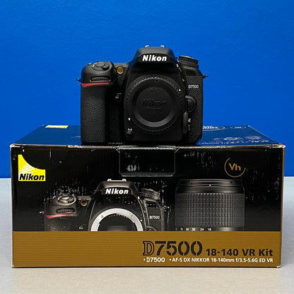 Nikon D7500 (Corpo) - 20.9MP