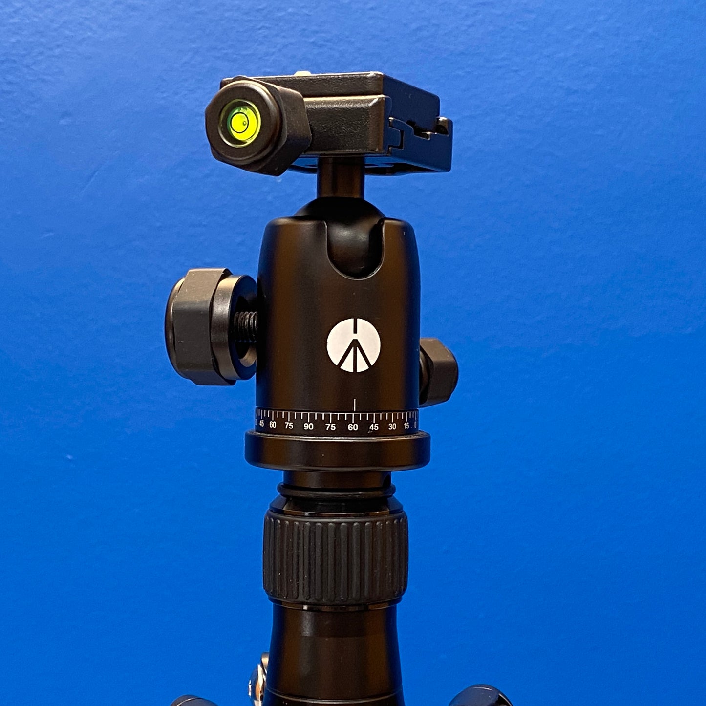 Tripé Manfrotto Element (Carbono)